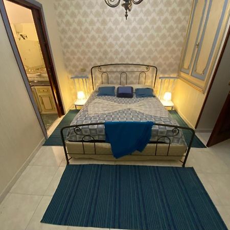 Casa Kamalei, Tra Plebiscito E Lungomare Apartment Naples Luaran gambar
