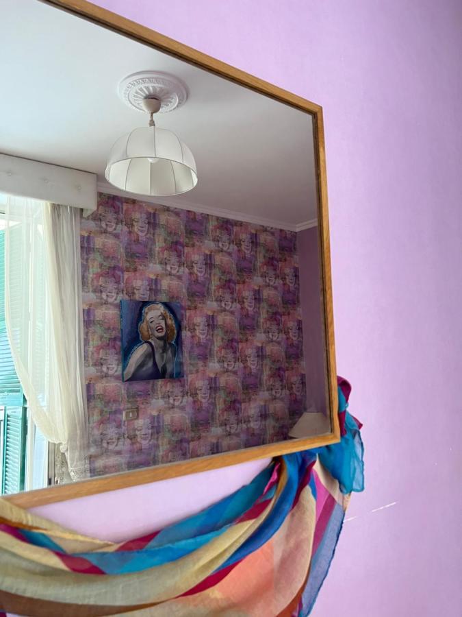 Casa Kamalei, Tra Plebiscito E Lungomare Apartment Naples Luaran gambar