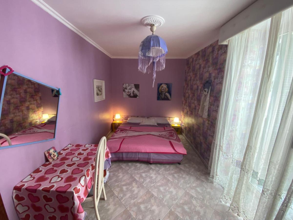 Casa Kamalei, Tra Plebiscito E Lungomare Apartment Naples Luaran gambar