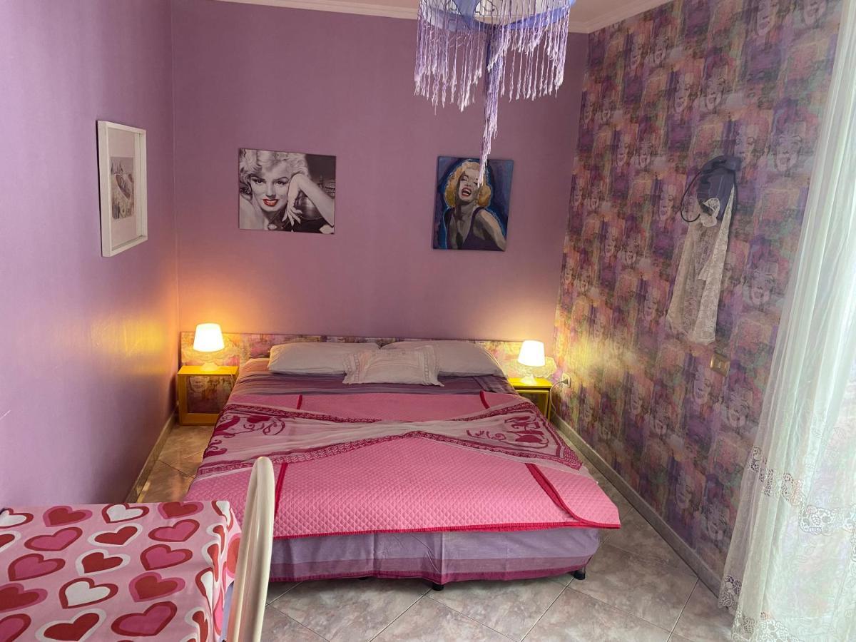 Casa Kamalei, Tra Plebiscito E Lungomare Apartment Naples Luaran gambar